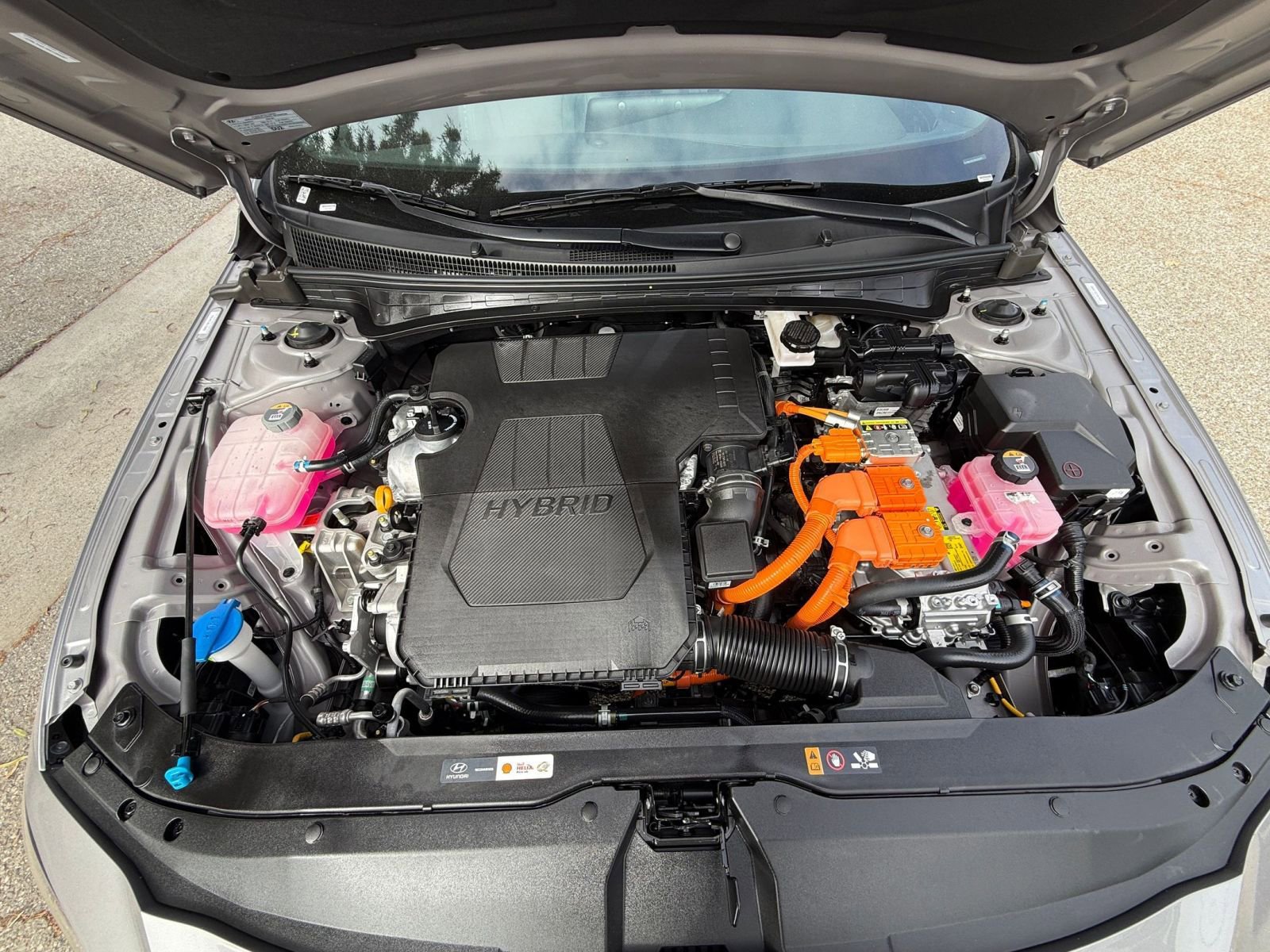 Used 2025 Hyundai Elantra Limited image 30