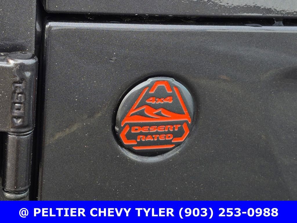 Used 2025 Jeep Gladiator Mojave image 10