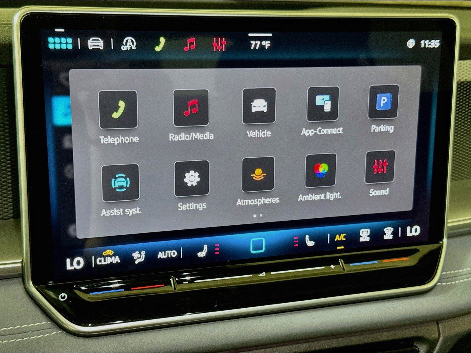 New 2026 Volkswagen Tiguan SE R-Line FWD image 7
