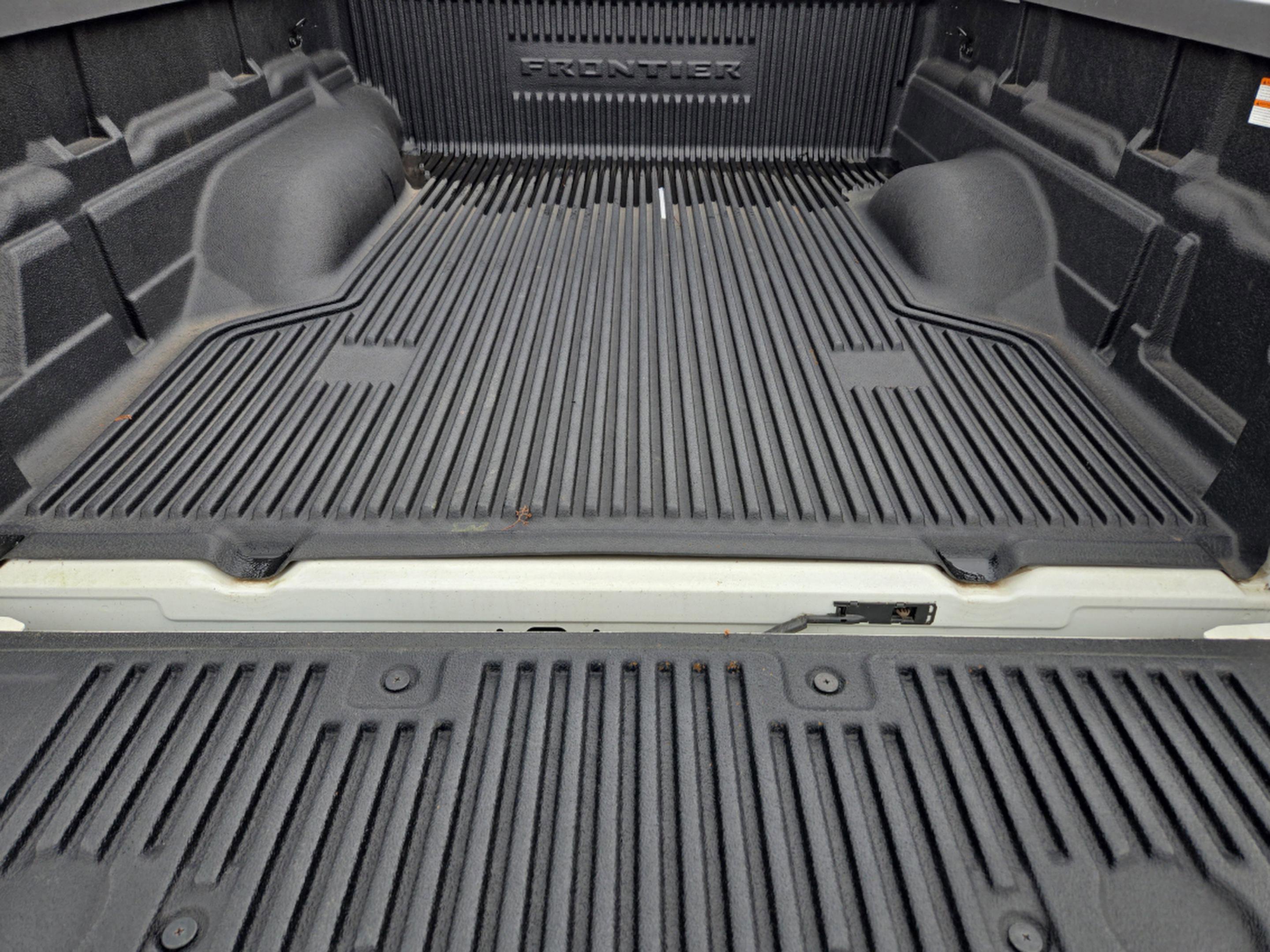 Used 2023 Nissan Frontier S image 12