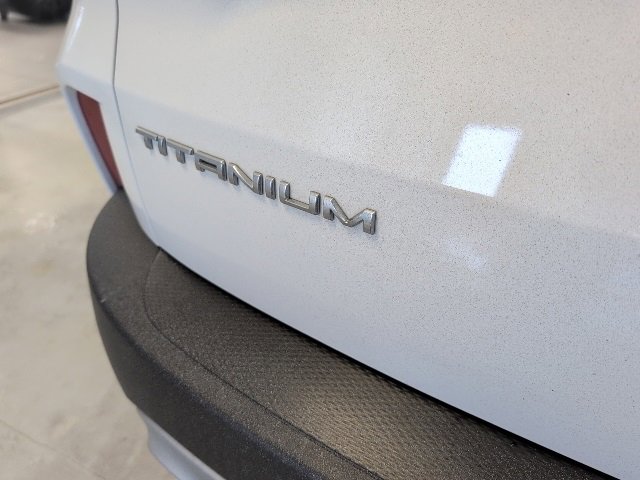 Used 2020 Ford Escape Titanium image 32