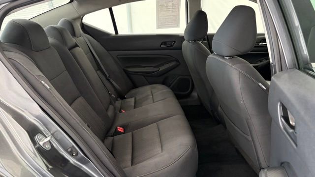 Used 2025 Nissan Altima 2.5 SV image 22