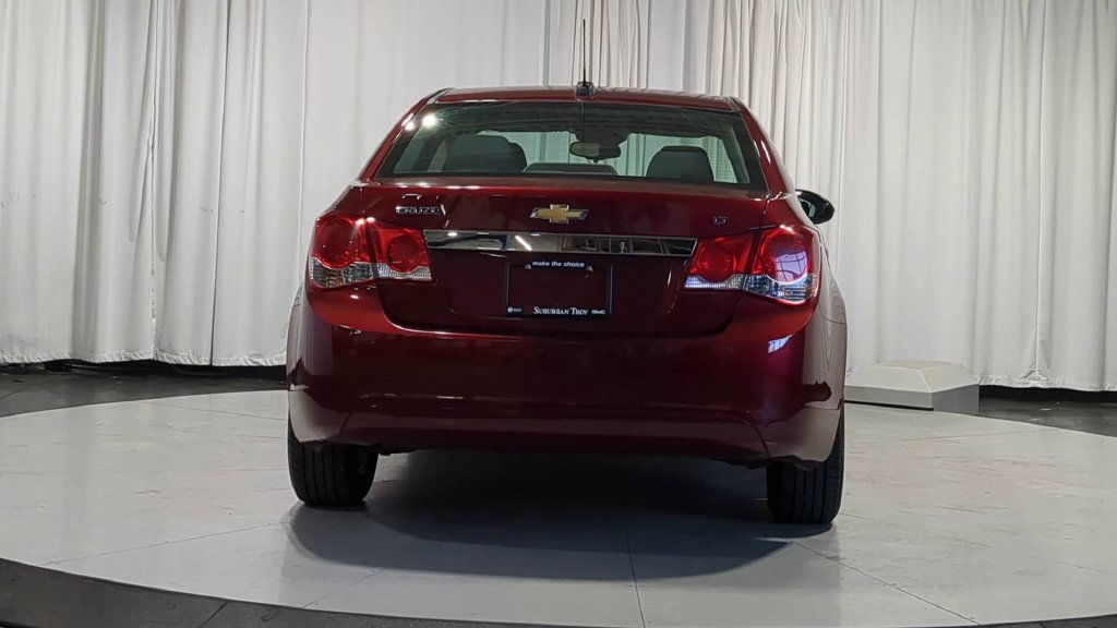 Used 2016 Chevrolet Cruze LT FWD image 9