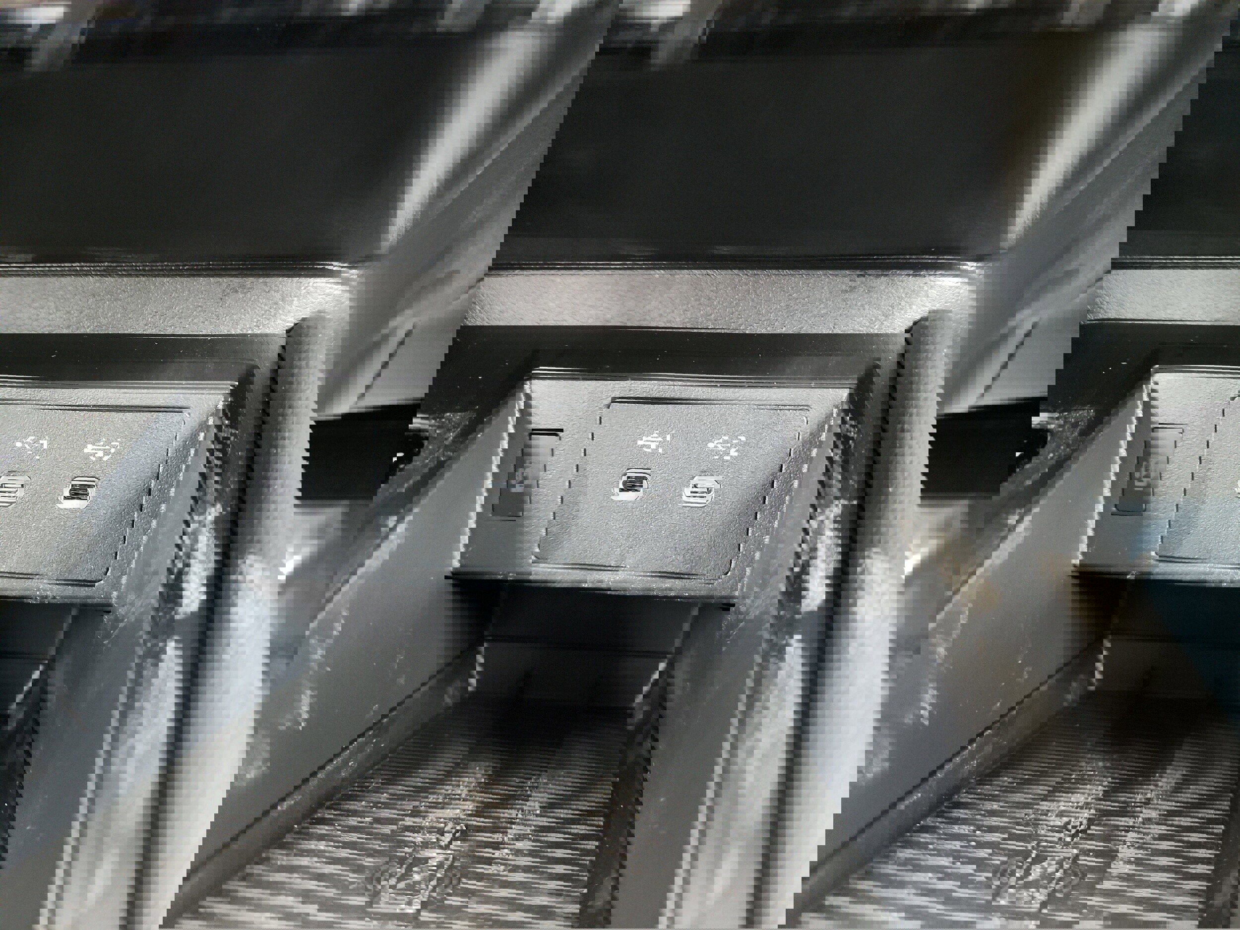 New 2026 Nissan Kicks SR w/ SR Premium Package image 14