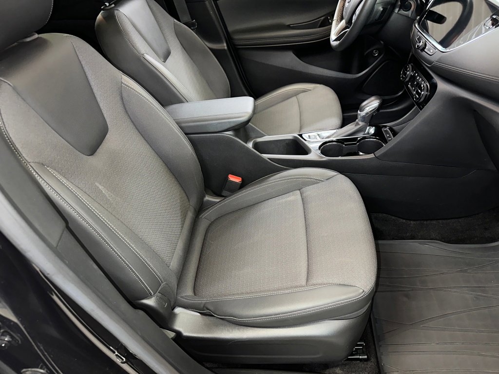 Used 2023 Buick Encore GX Select w/ Experience Buick Package image 32