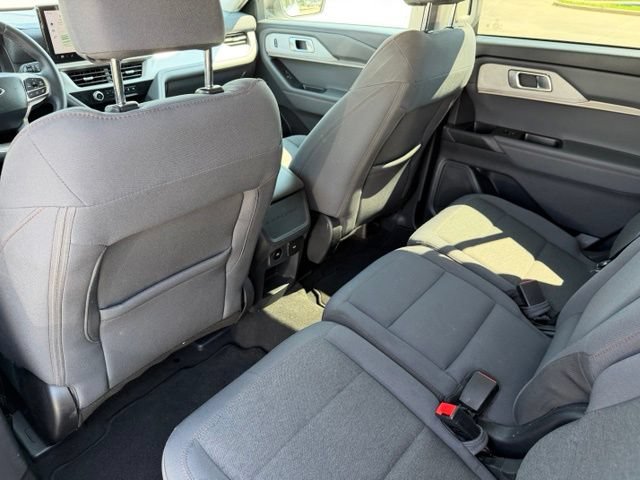 Certified 2025 Ford Explorer Active RWD image 23