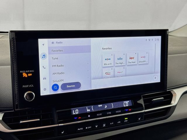 Used 2025 Toyota Sienna XLE FWD image 14