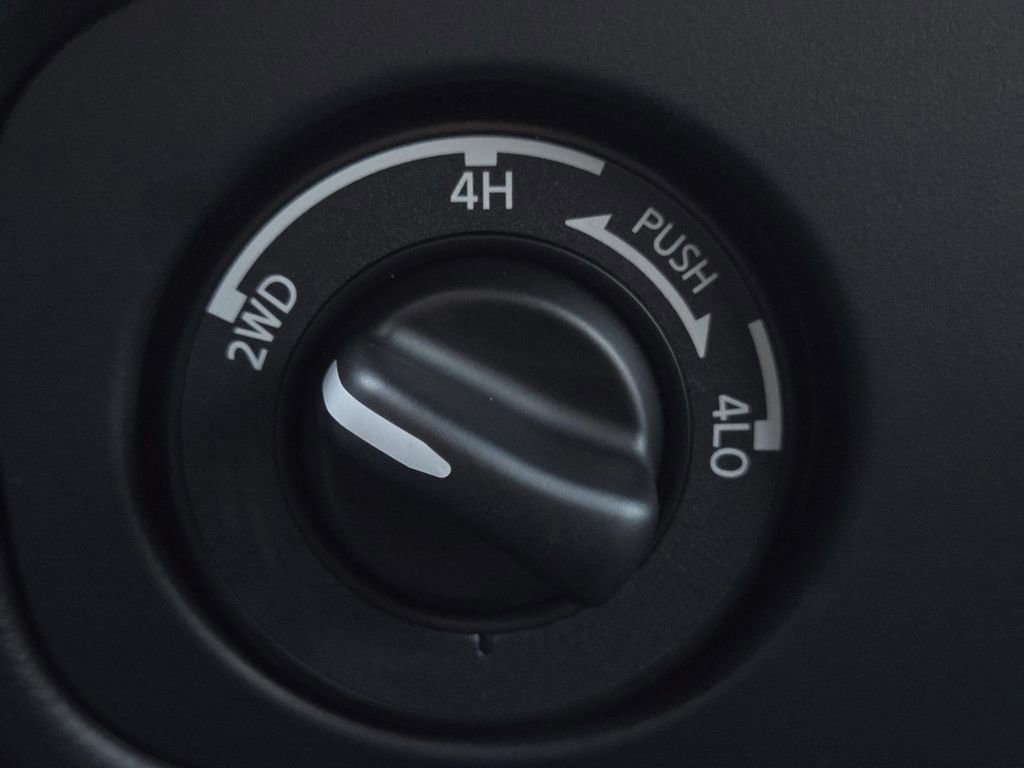 New 2026 Nissan Frontier SV w/ Tow Package image 22