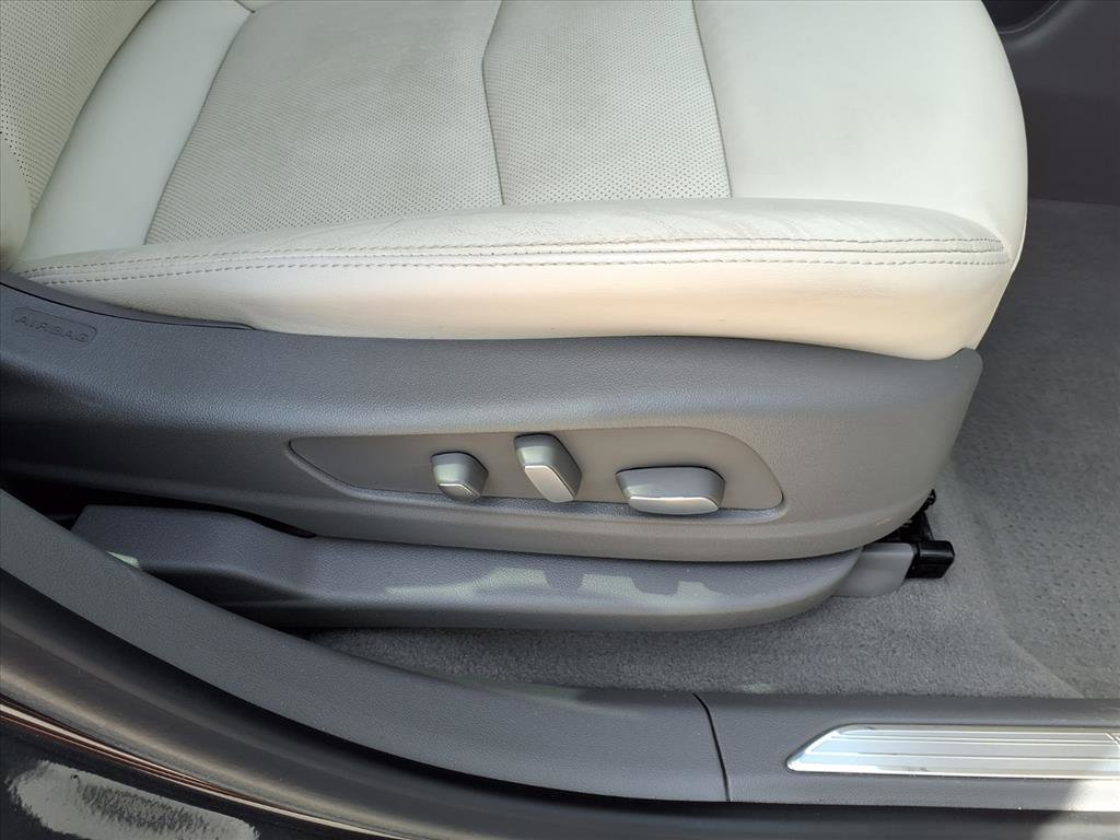 Used 2021 Cadillac XT5 Premium Luxury FWD image 10