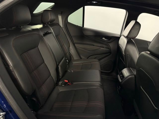 Used 2022 Chevrolet Equinox RS w/ Infotainment Package image 17