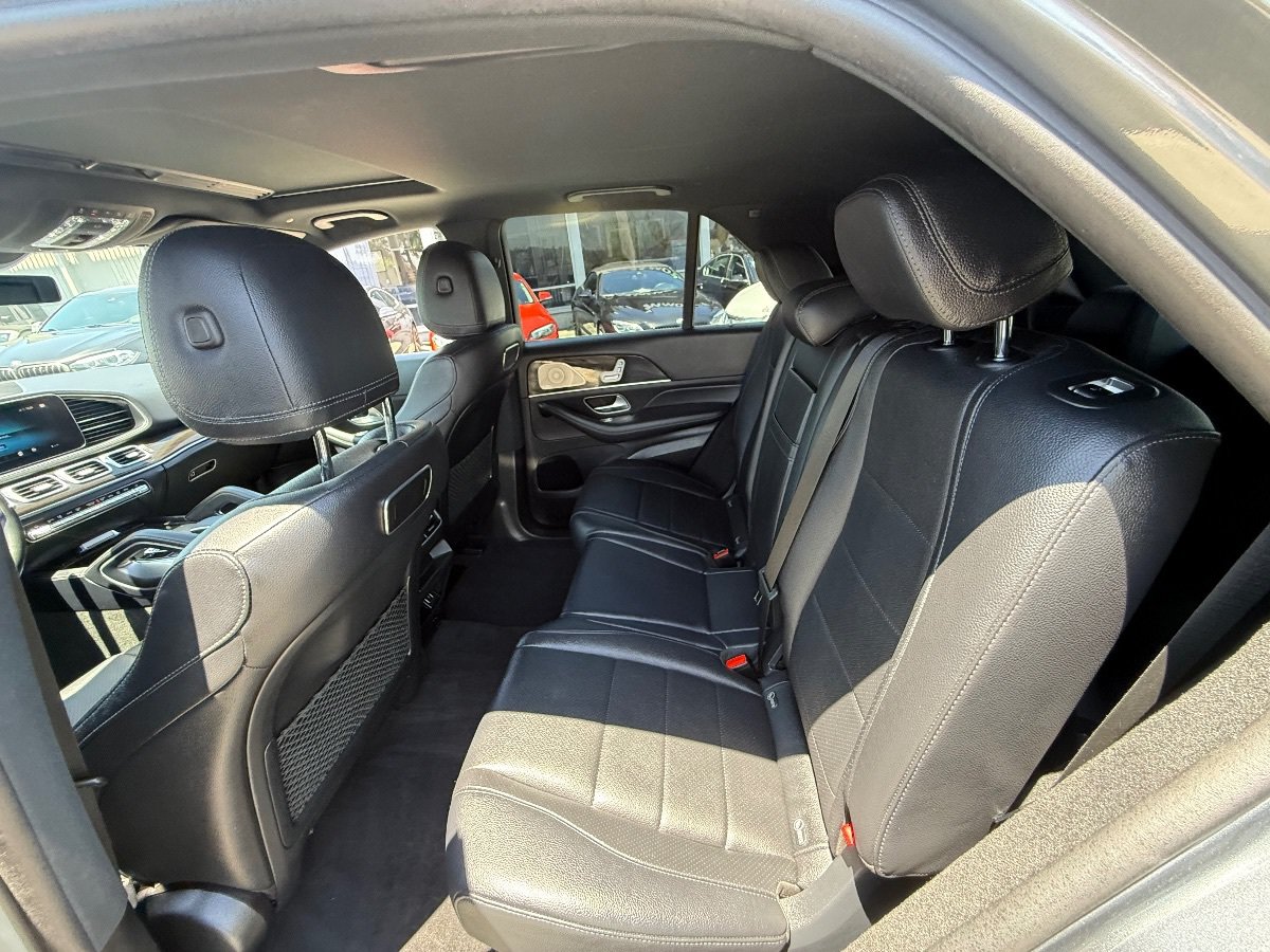 Used 2020 Mercedes-Benz GLE 350 w/ 3rd Row Seat Package image 13