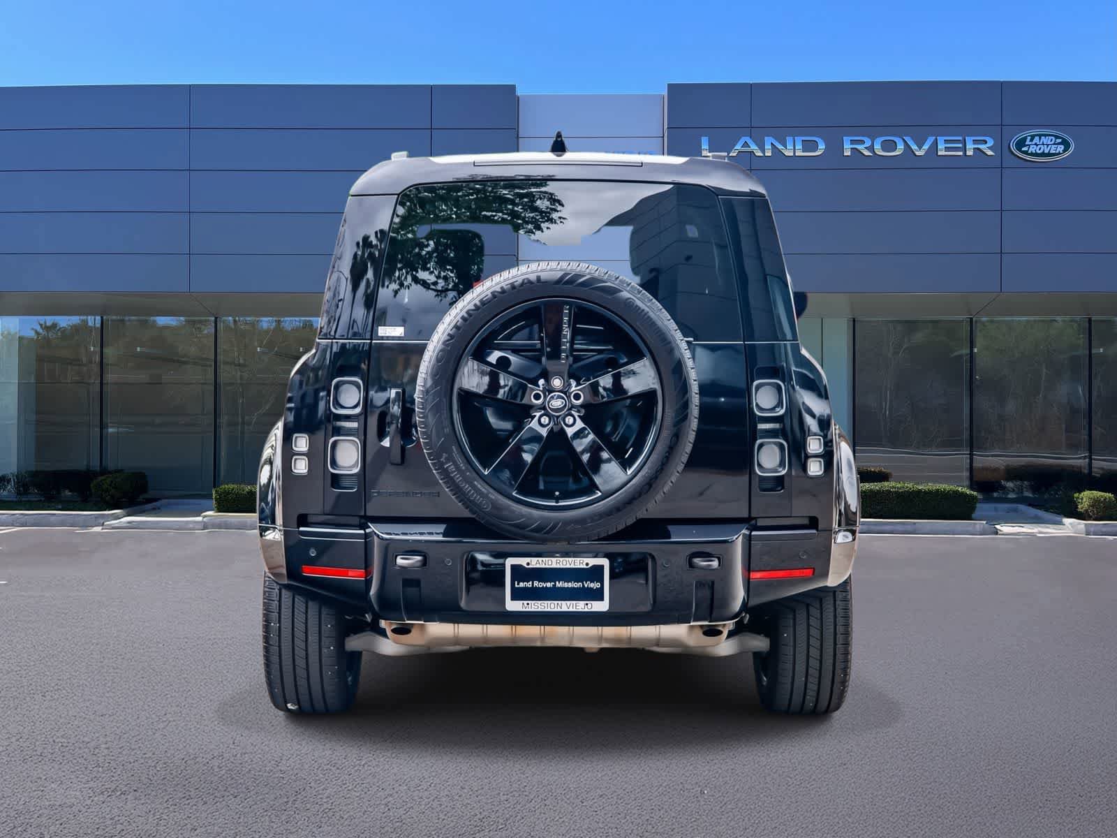 Used 2024 Land Rover Defender 110 X image 5