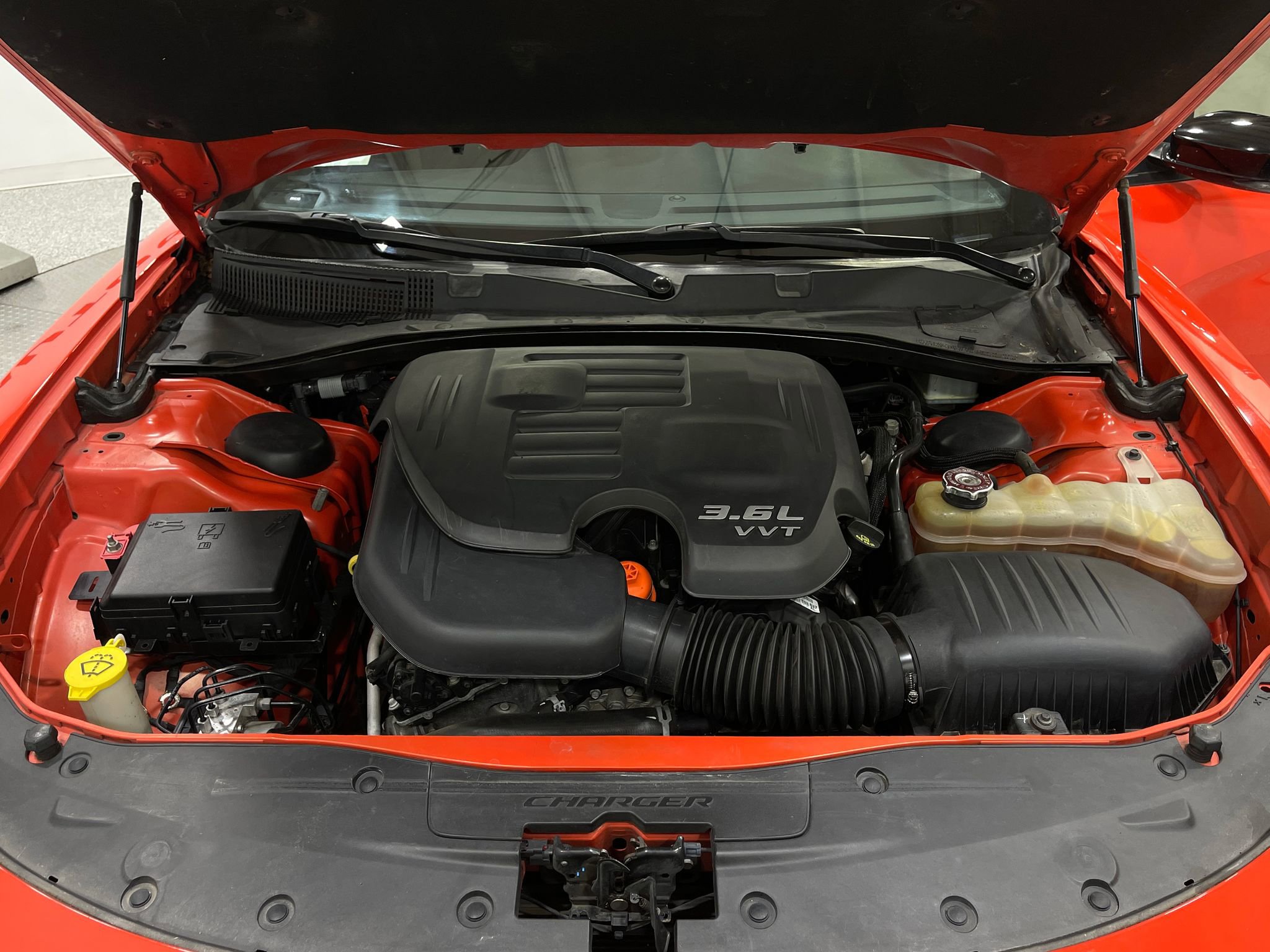 Used 2018 Dodge Charger SXT w/ Blacktop Package image 23