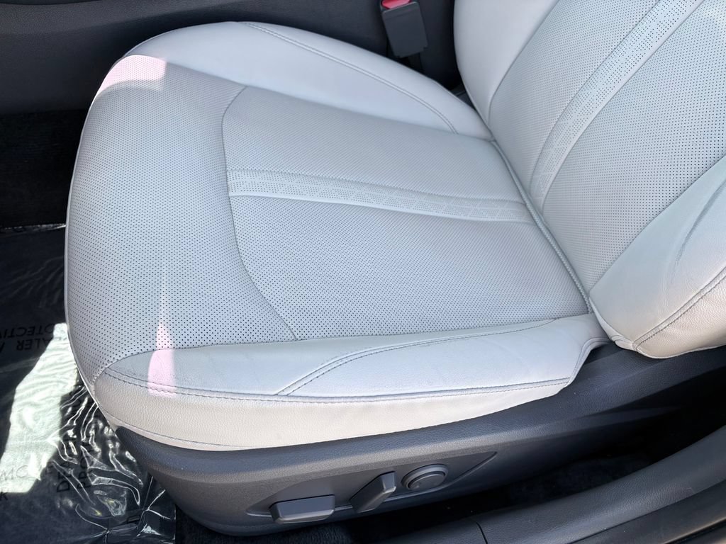 Used 2023 Hyundai Sonata Limited FWD image 10