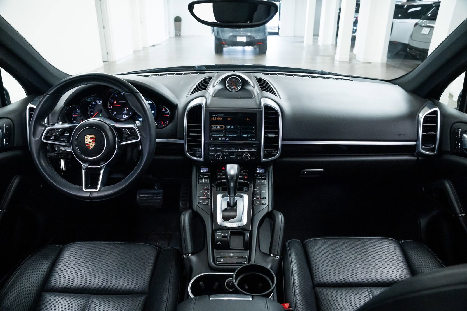 Used 2016 Porsche Cayenne image 9