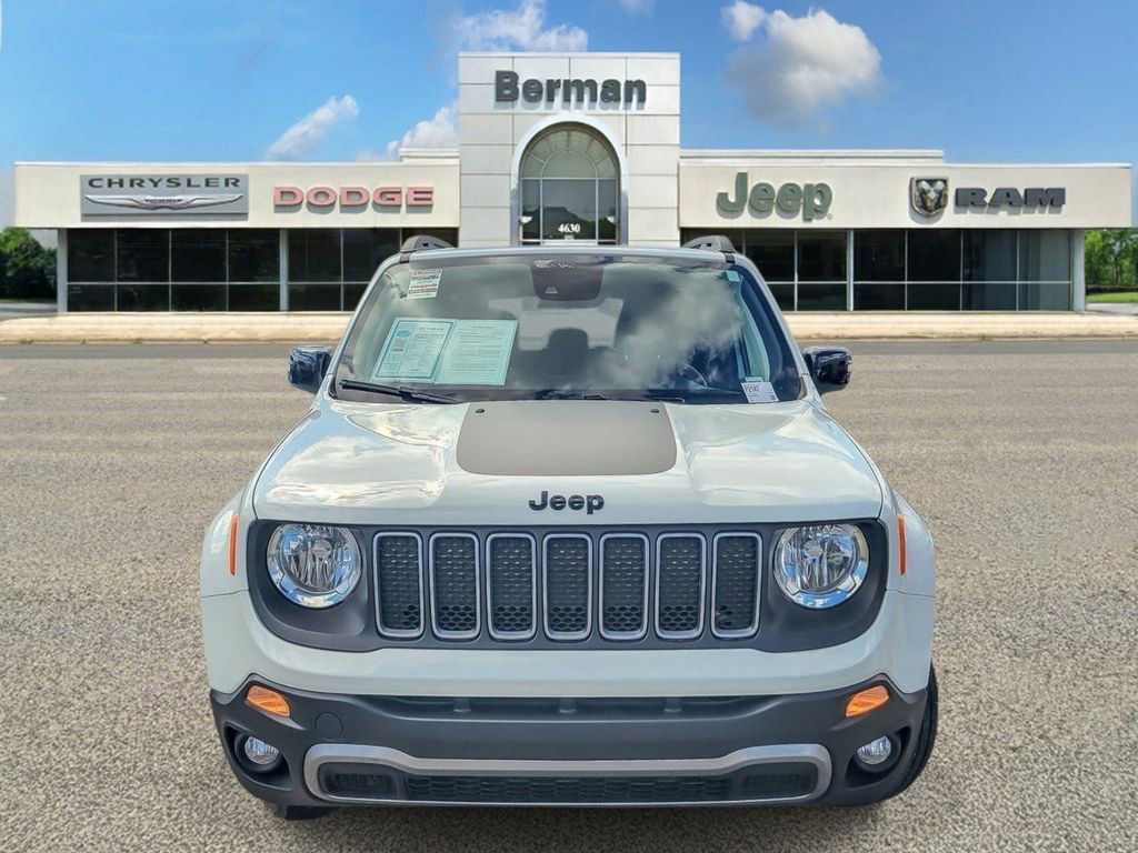 Used 2023 Jeep Renegade Latitude AWD/4WD image 5