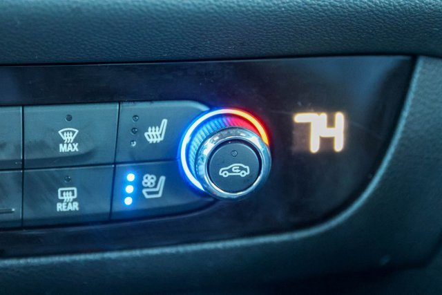 Used 2024 Buick Enclave Premium image 27