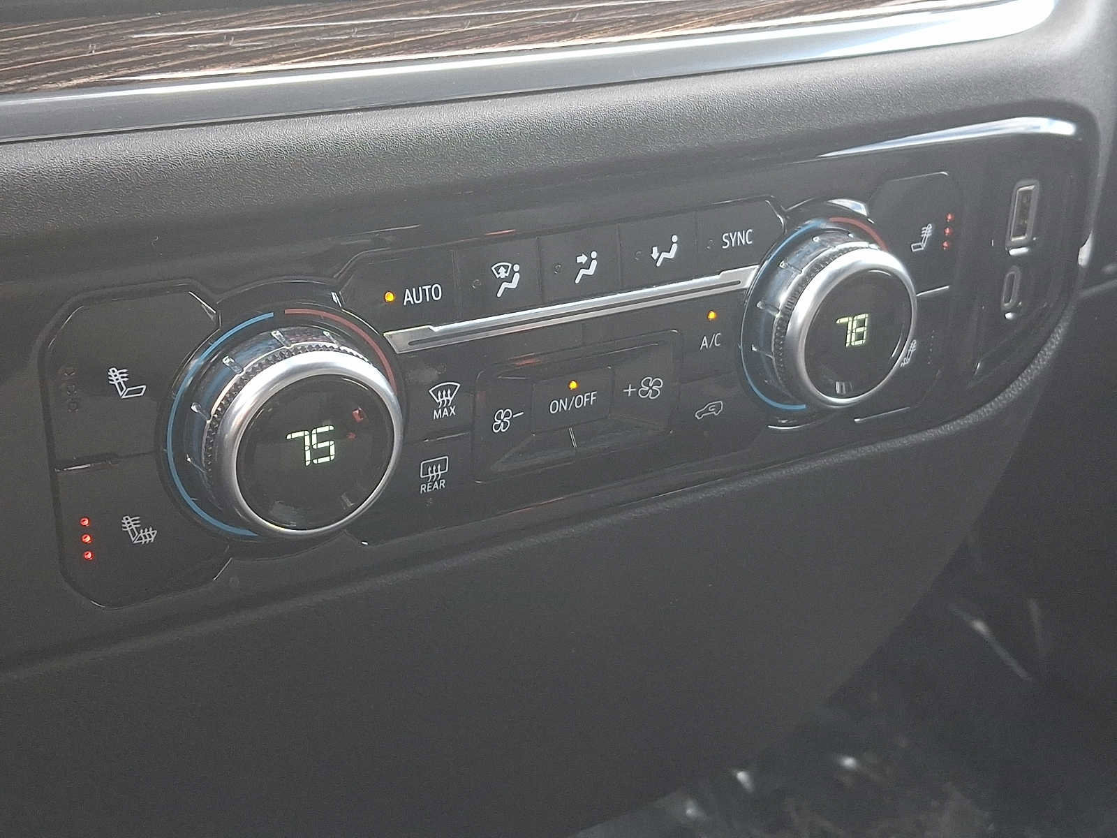 Certified 2023 GMC Sierra 1500 SLE image 17