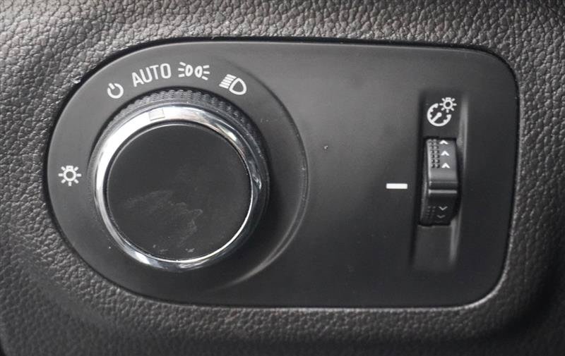 Used 2018 Chevrolet Cruze LS FWD image 18