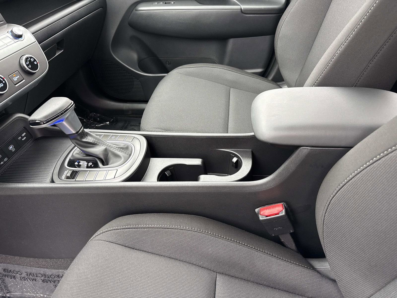 Certified 2024 Hyundai Kona SE image 15