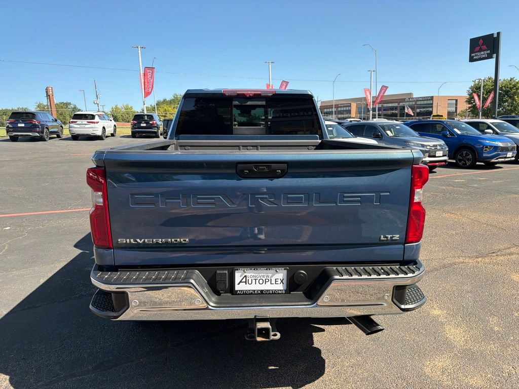 Used 2024 Chevrolet Silverado 2500 LTZ w/ LTZ Premium Package AWD/4WD image 7