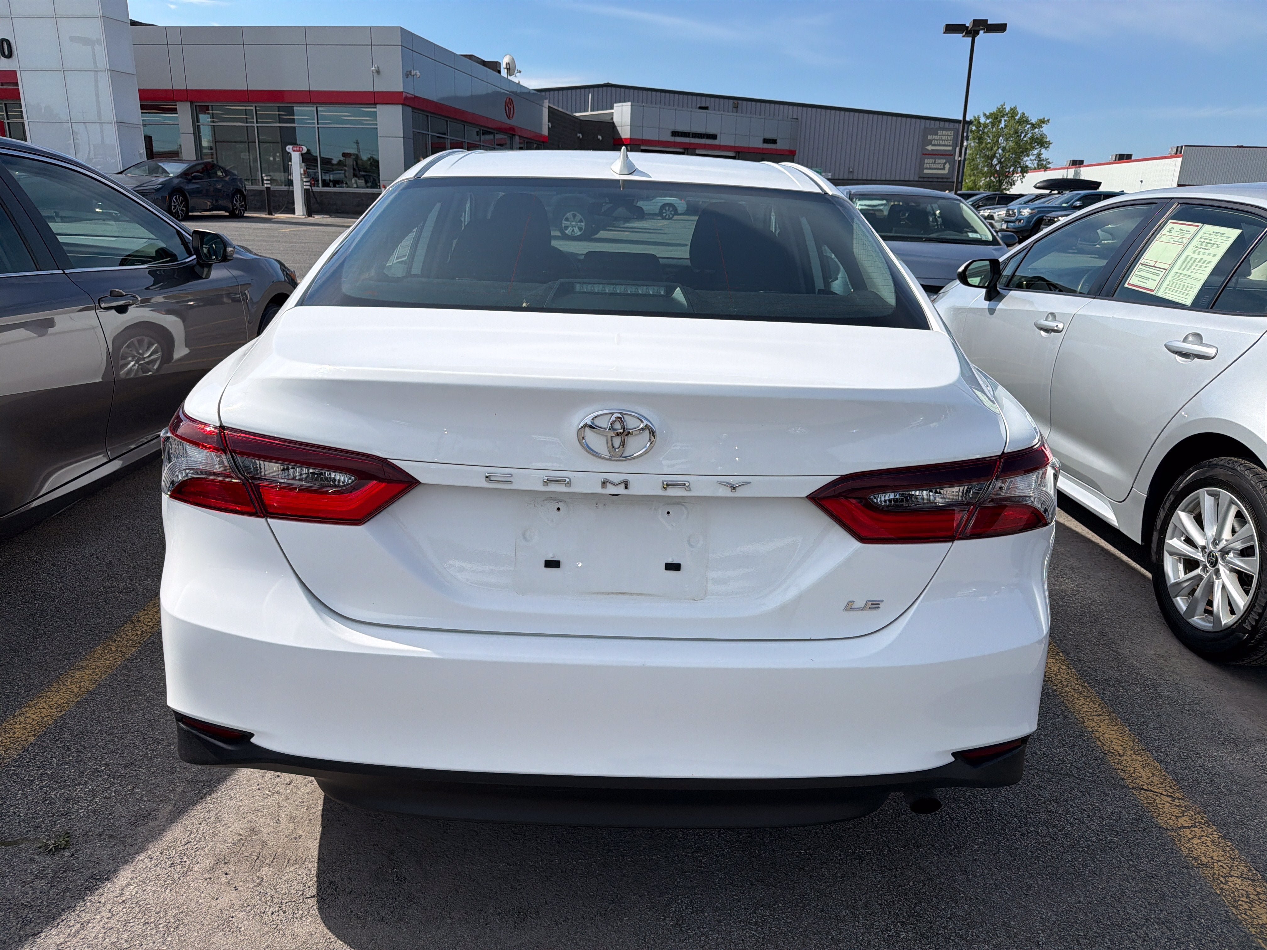 Used 2024 Toyota Camry LE FWD image 6