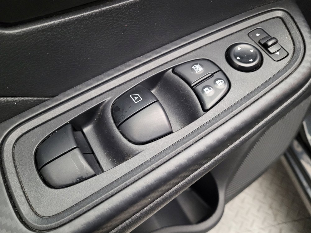 Used 2025 Nissan Versa S image 27