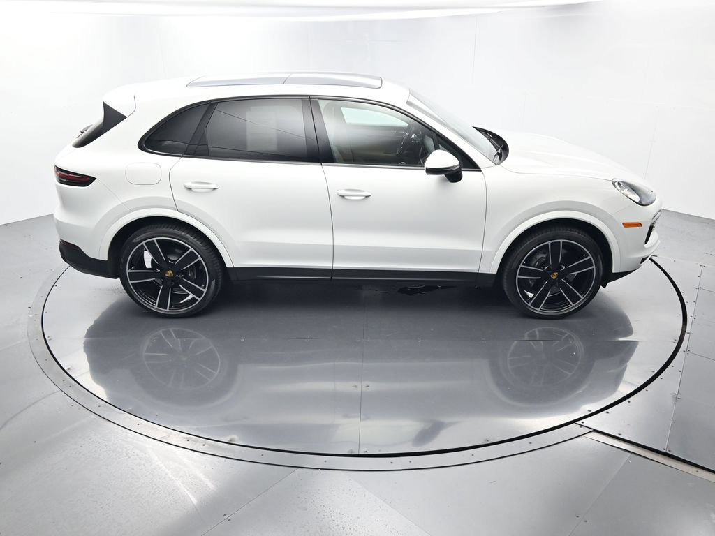 Certified 2023 Porsche Cayenne Platinum Edition AWD/4WD image 41