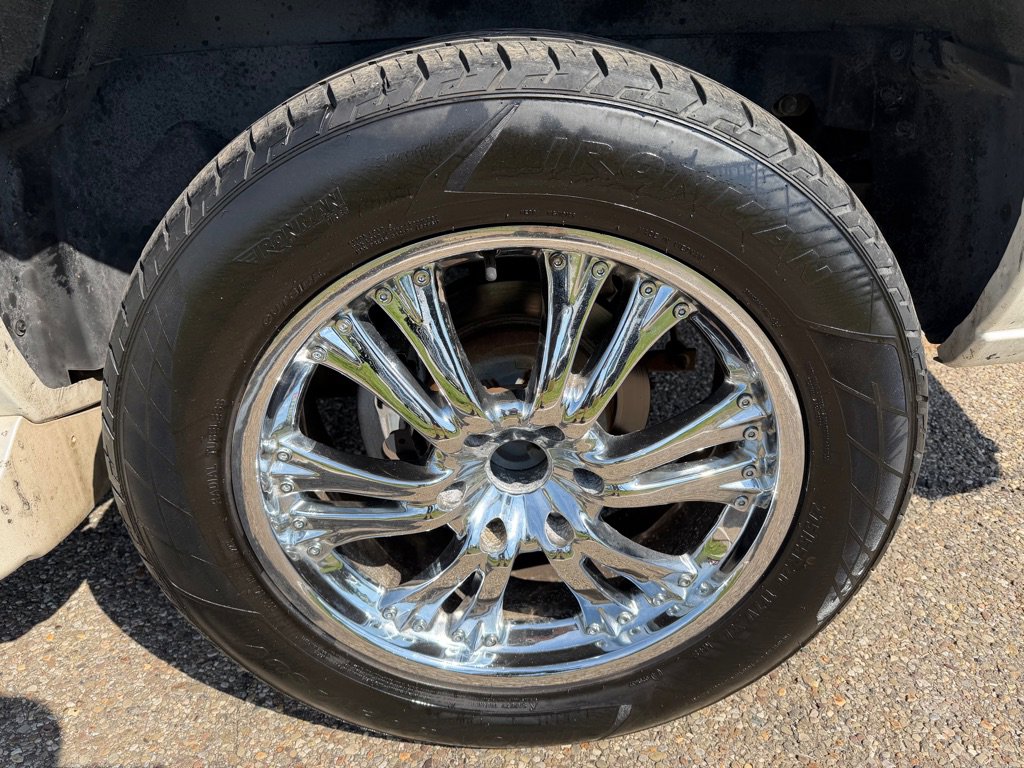 Used 2002 Cadillac Escalade EXT AWD/4WD image 17