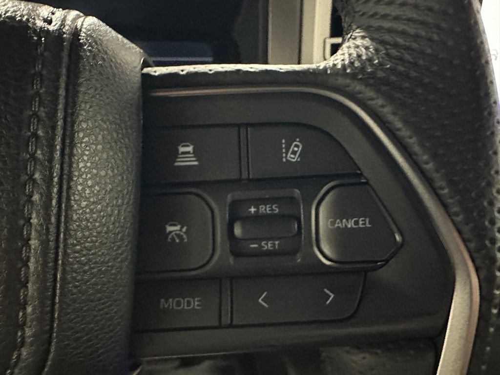Used 2025 Toyota Tundra Limited AWD/4WD image 20