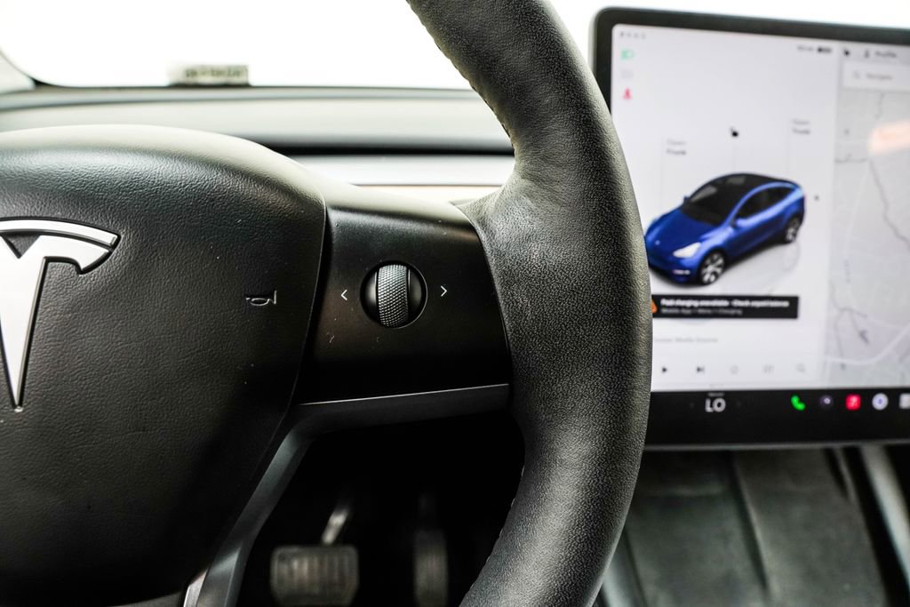 Used 2023 Tesla Model Y Performance AWD/4WD image 32