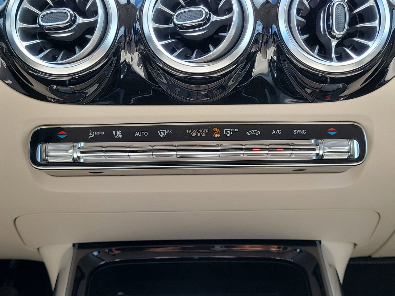 Certified 2023 Mercedes-Benz GLA 250 image 19