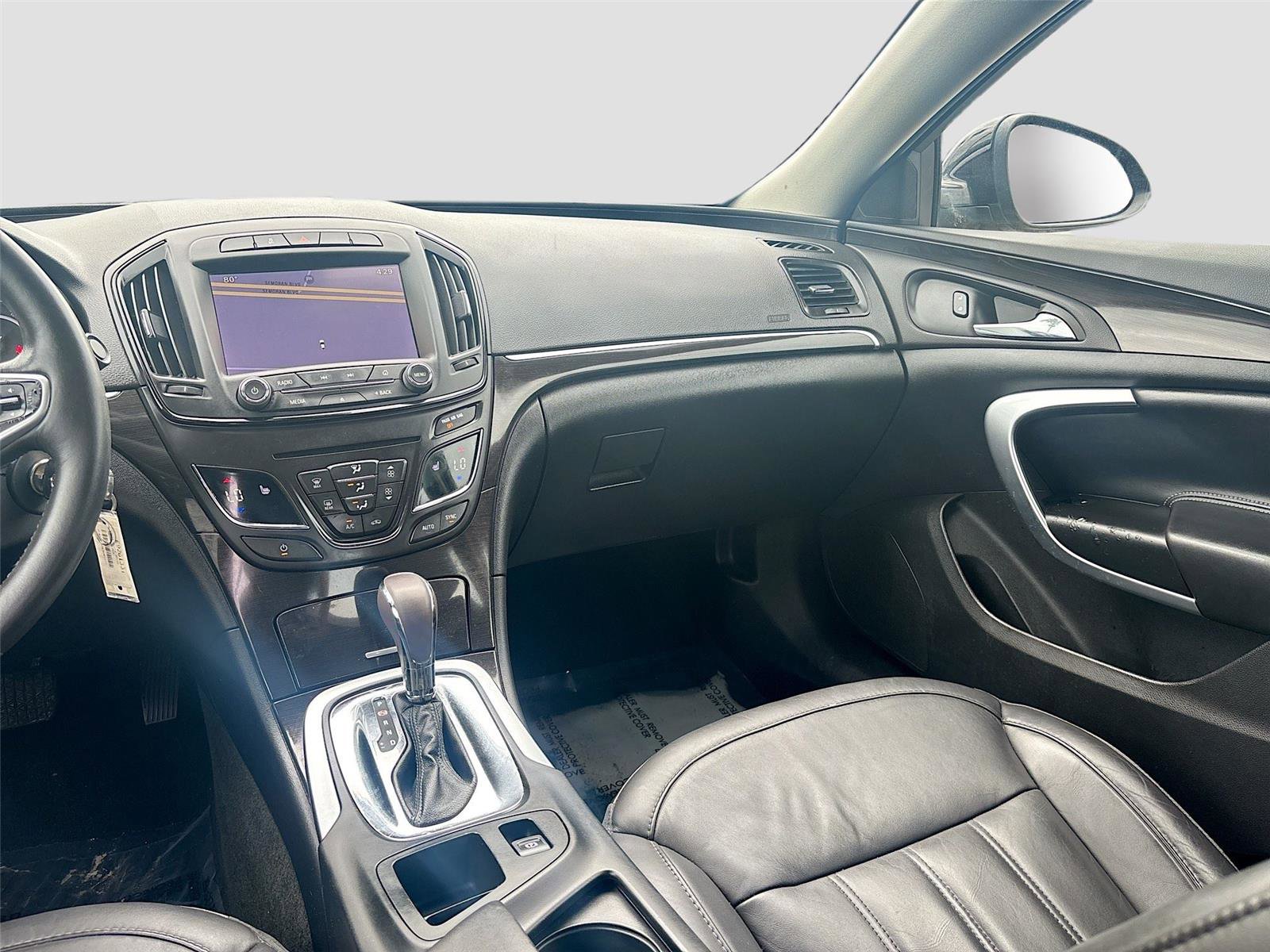 Used 2014 Buick Regal image 24