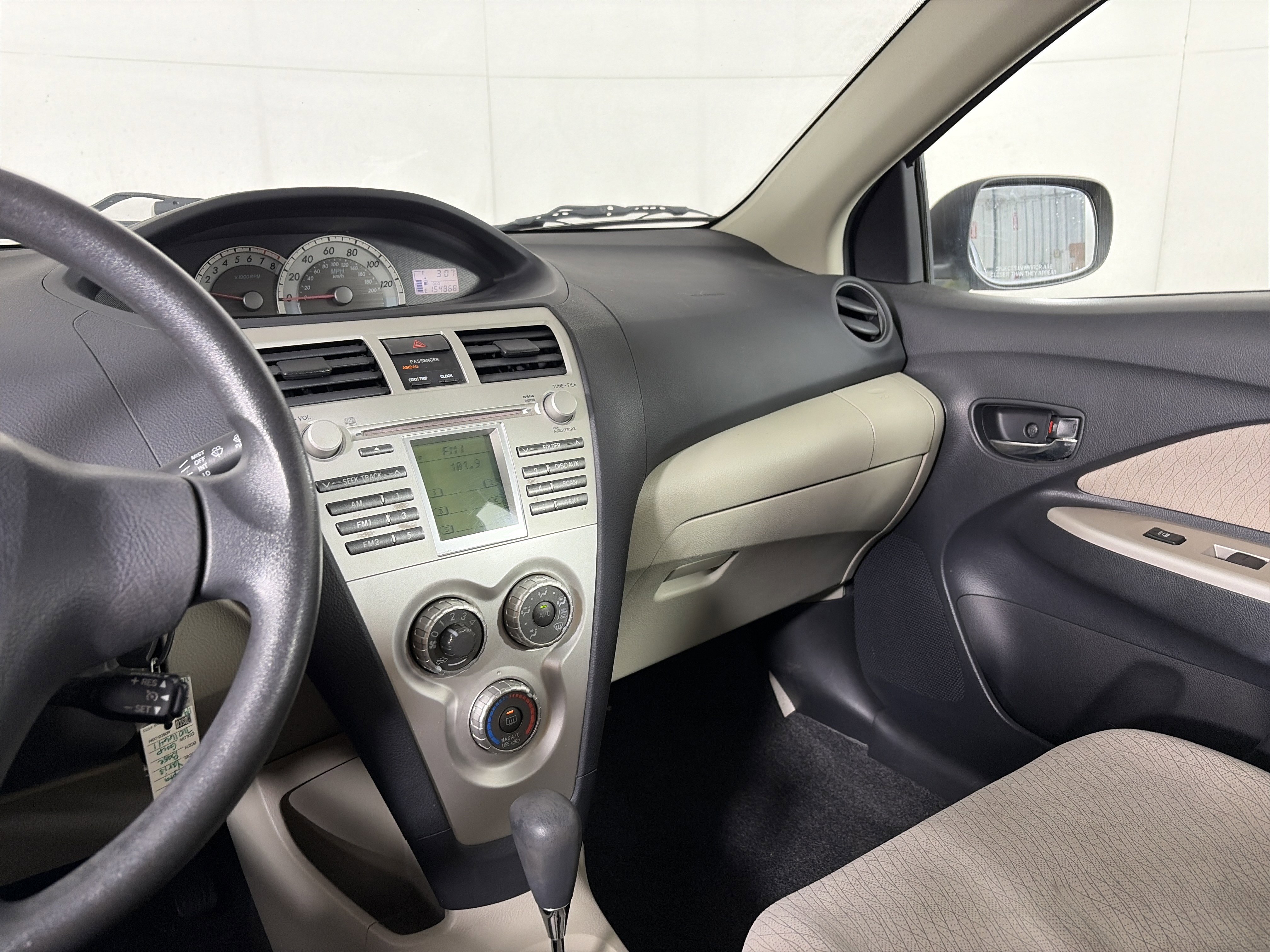 Used 2007 Toyota Yaris Sedan image 24