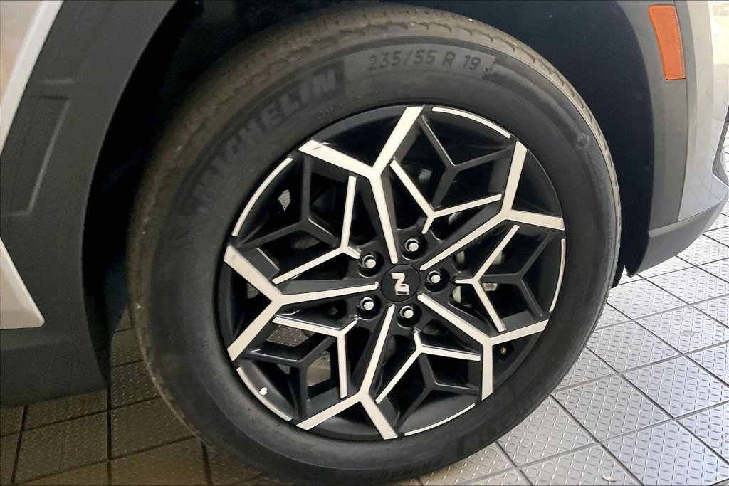 Used 2025 Hyundai Tucson SE FWD image 33