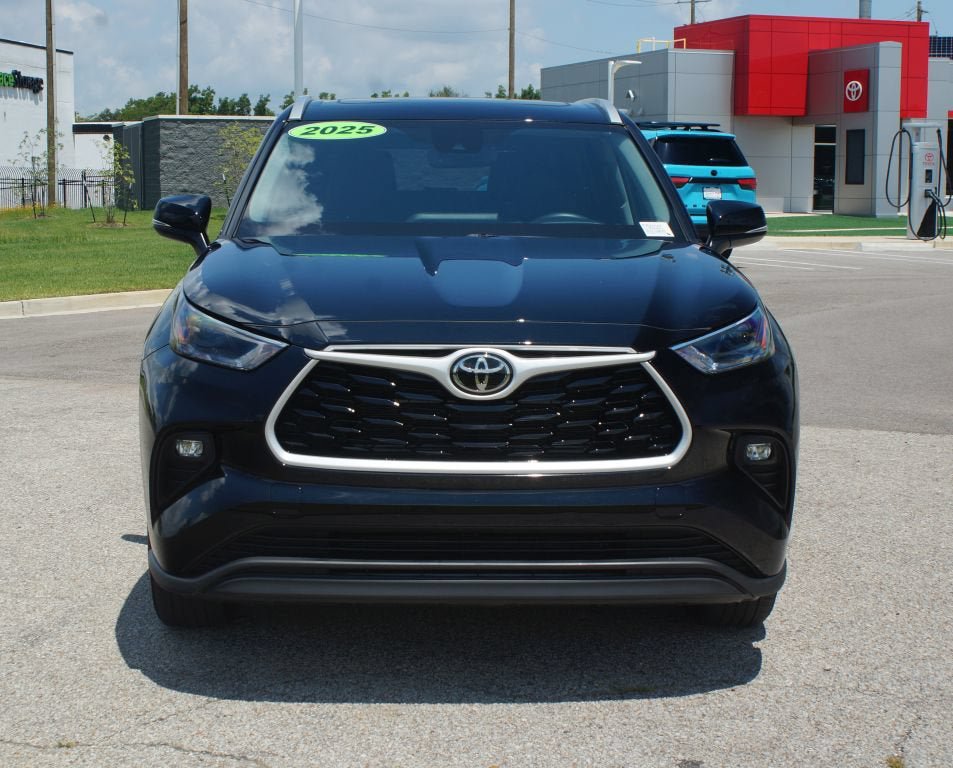 Certified 2026 Toyota Highlander XLE AWD/4WD image 28