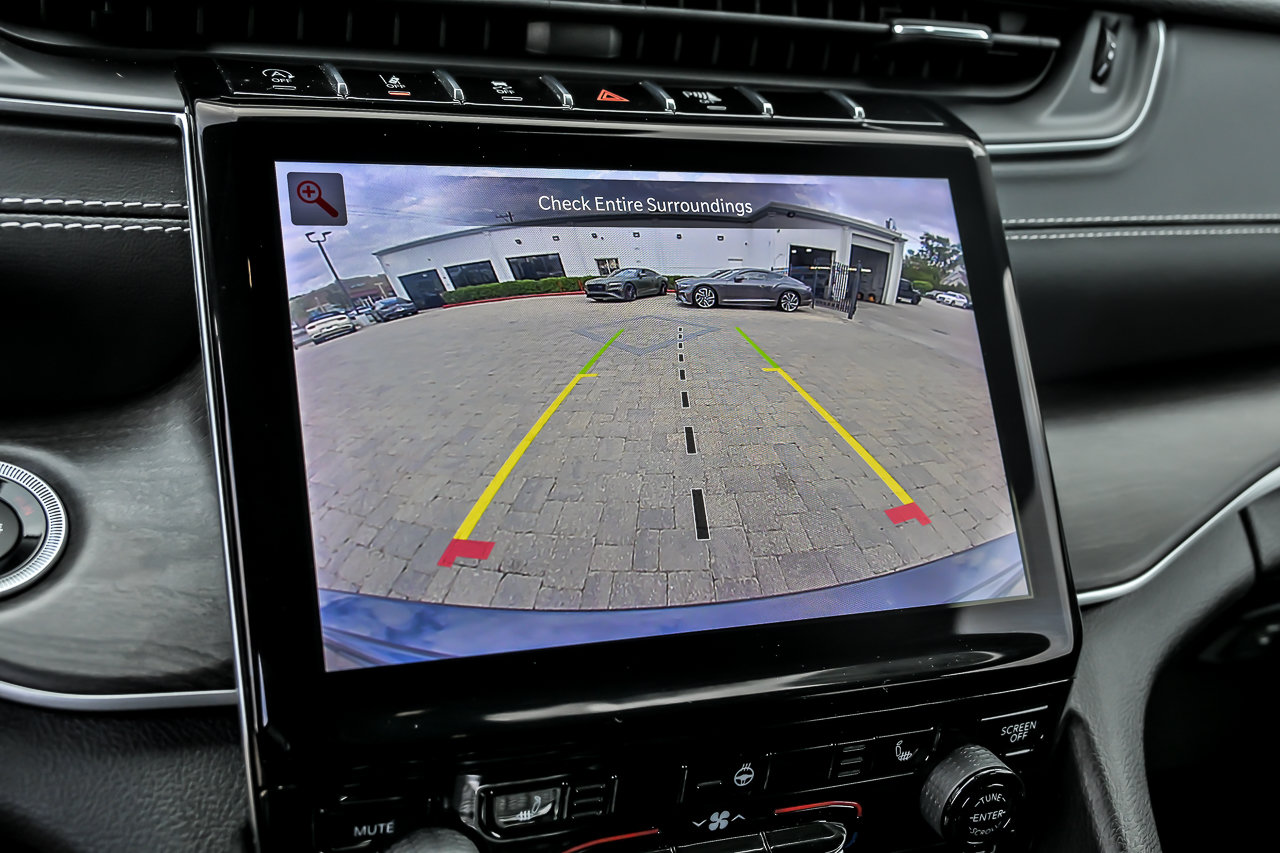 Used 2023 Jeep Grand Cherokee Limited w/ MOPAR Finishing Package AWD/4WD image 46