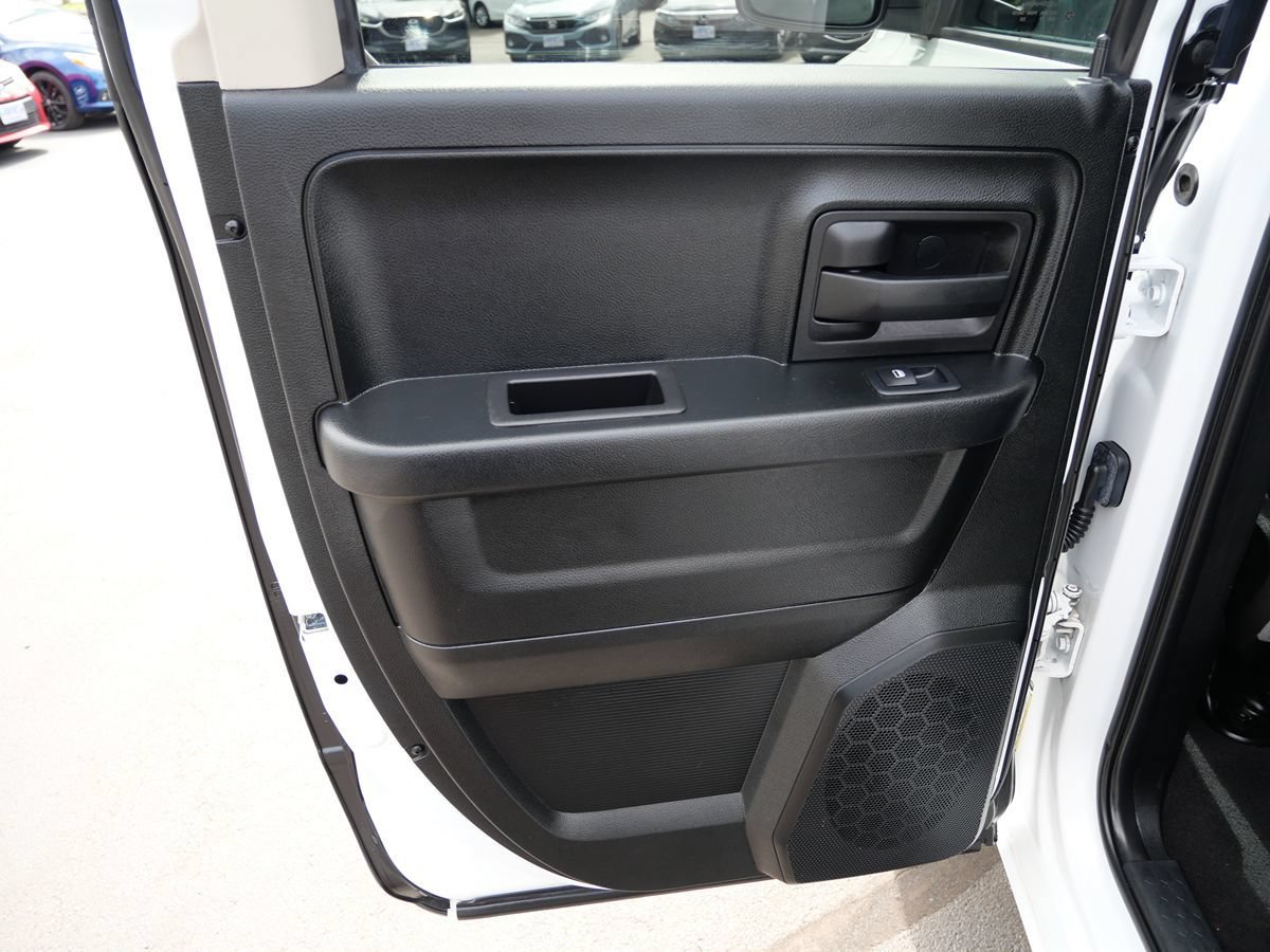 Used 2018 RAM 1500 Express w/ Express Value Package AWD/4WD image 27