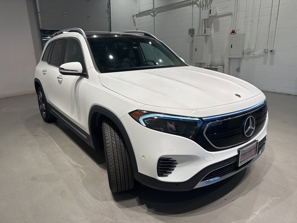 Used 2023 Mercedes-Benz EQB 300 4MATIC w/ Exclusive Package image 3
