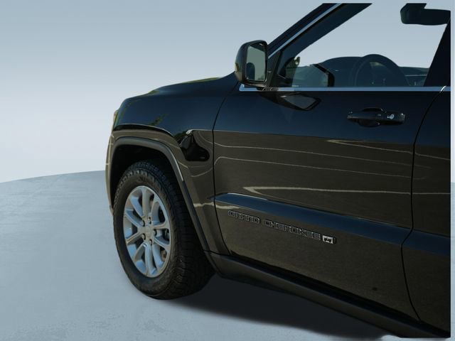 Used 2022 Jeep Grand Cherokee Laredo E RWD image 36