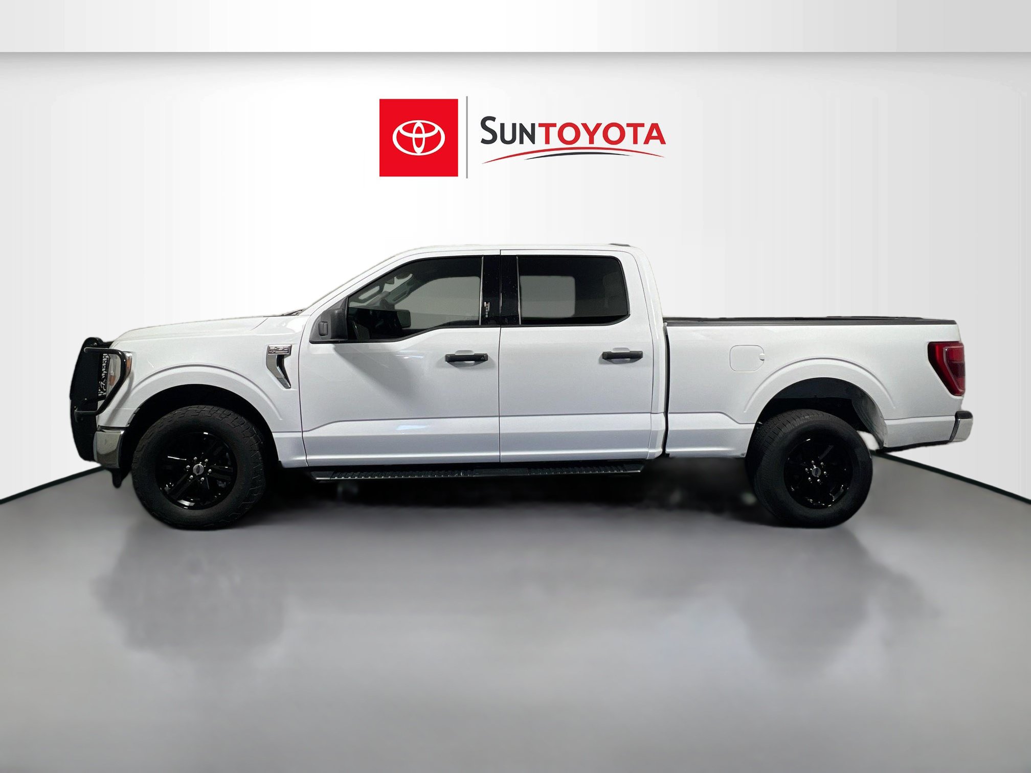 Used 2022 Ford F150 XLT w/ Equipment Group 301A Mid AWD/4WD image 5