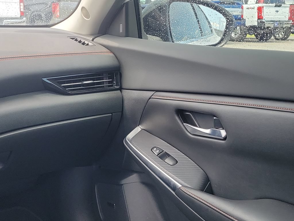 Used 2021 Nissan Sentra SR w/ SR Premium Package FWD image 14