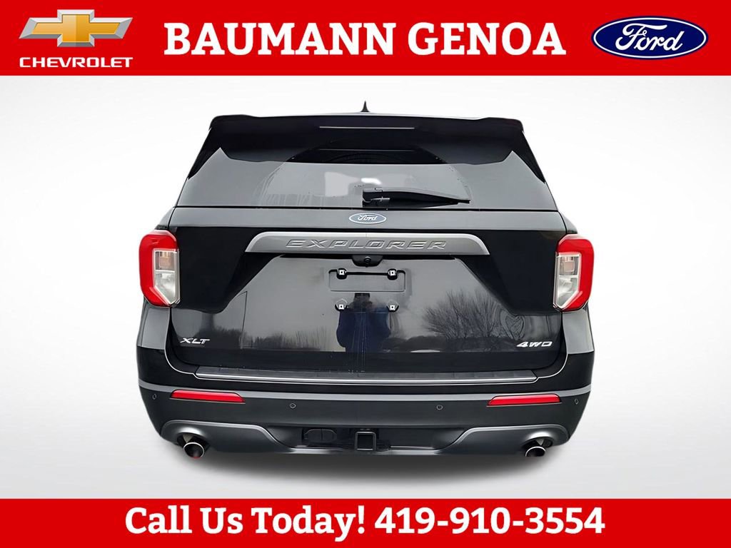 Used 2022 Ford Explorer XLT w/ Equipment Group 202A AWD/4WD image 9