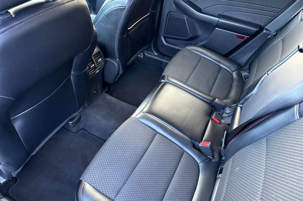 Used 2024 Ford Escape ST-Line image 5