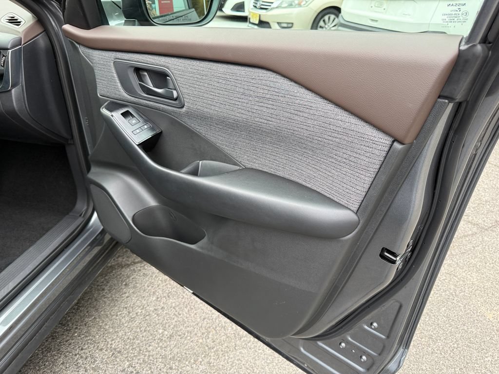 Used 2023 Nissan Rogue SL w/ SL Premium Package AWD/4WD image 25