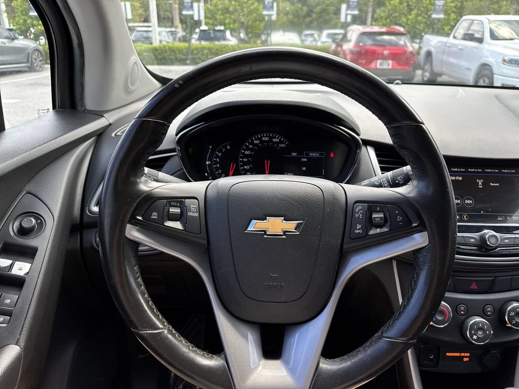 Used 2019 Chevrolet Trax LT w/ LT Convenience Package FWD image 47
