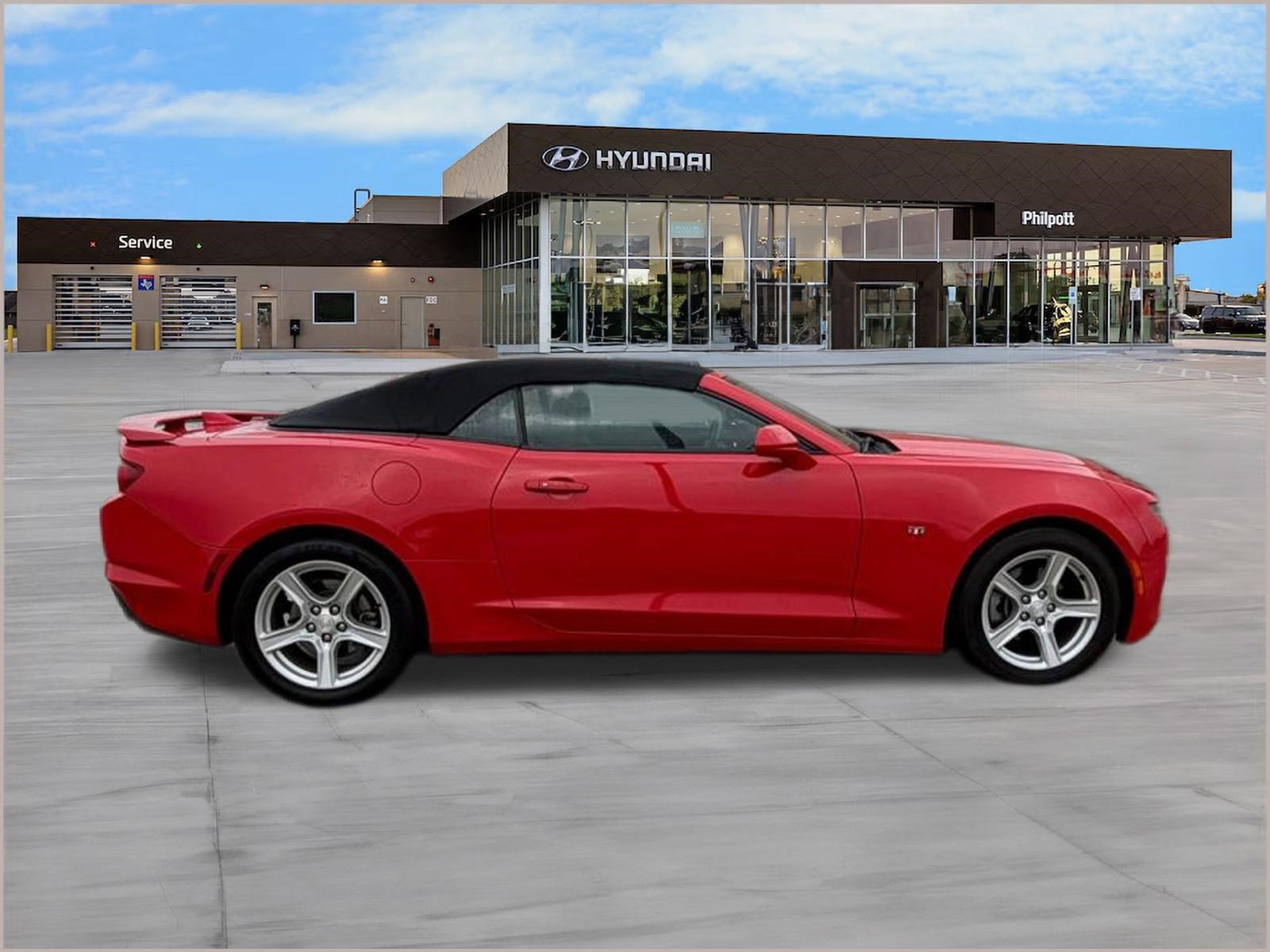 Used 2020 Chevrolet Camaro LT RWD image 8