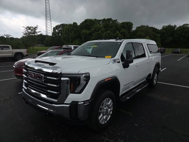 Used 2024 GMC Sierra 2500 SLE w/ SLE Value Package; AWD/4WD image 3