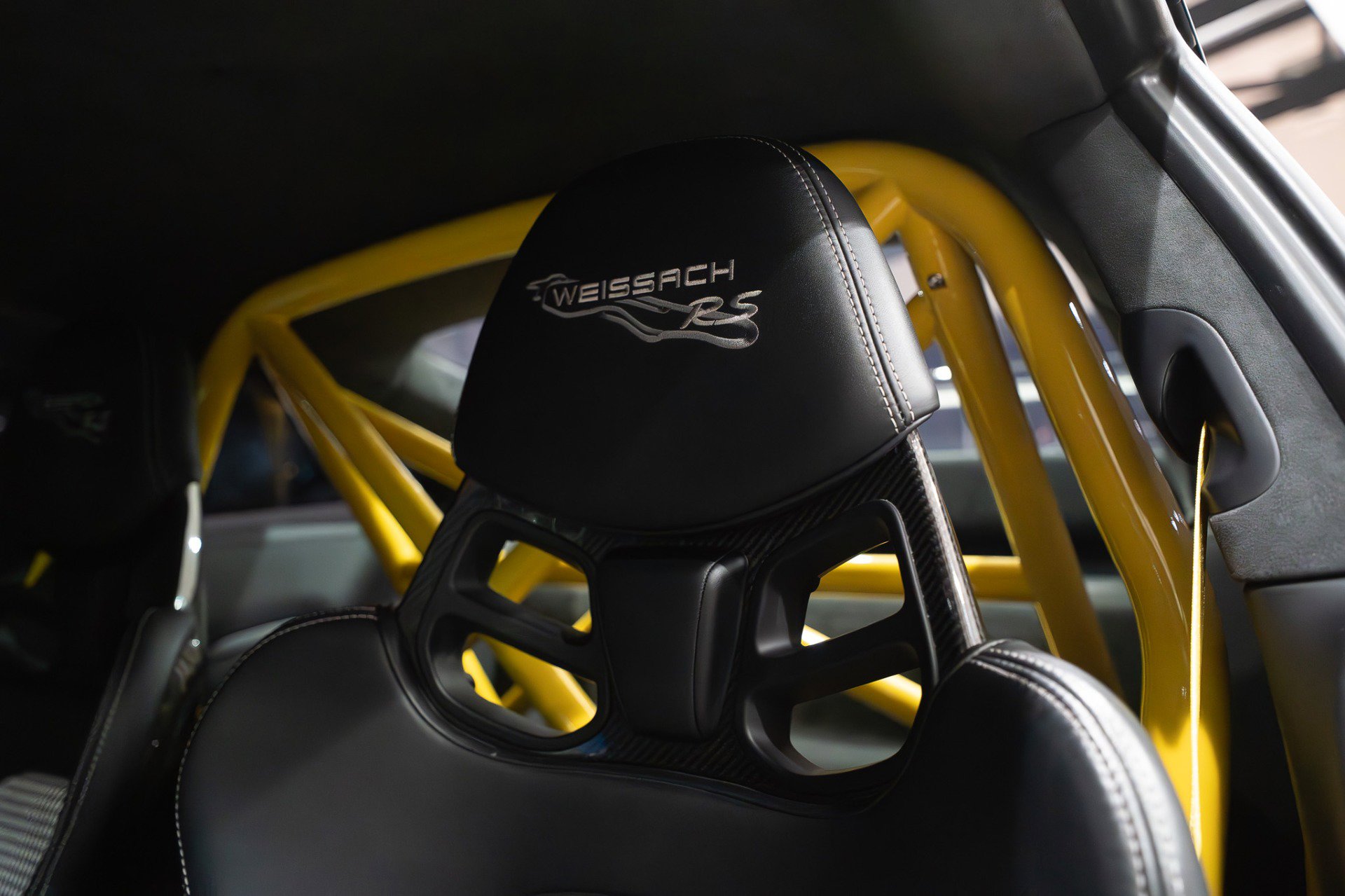 Used 2018 Porsche 911 GT2 RS image 12