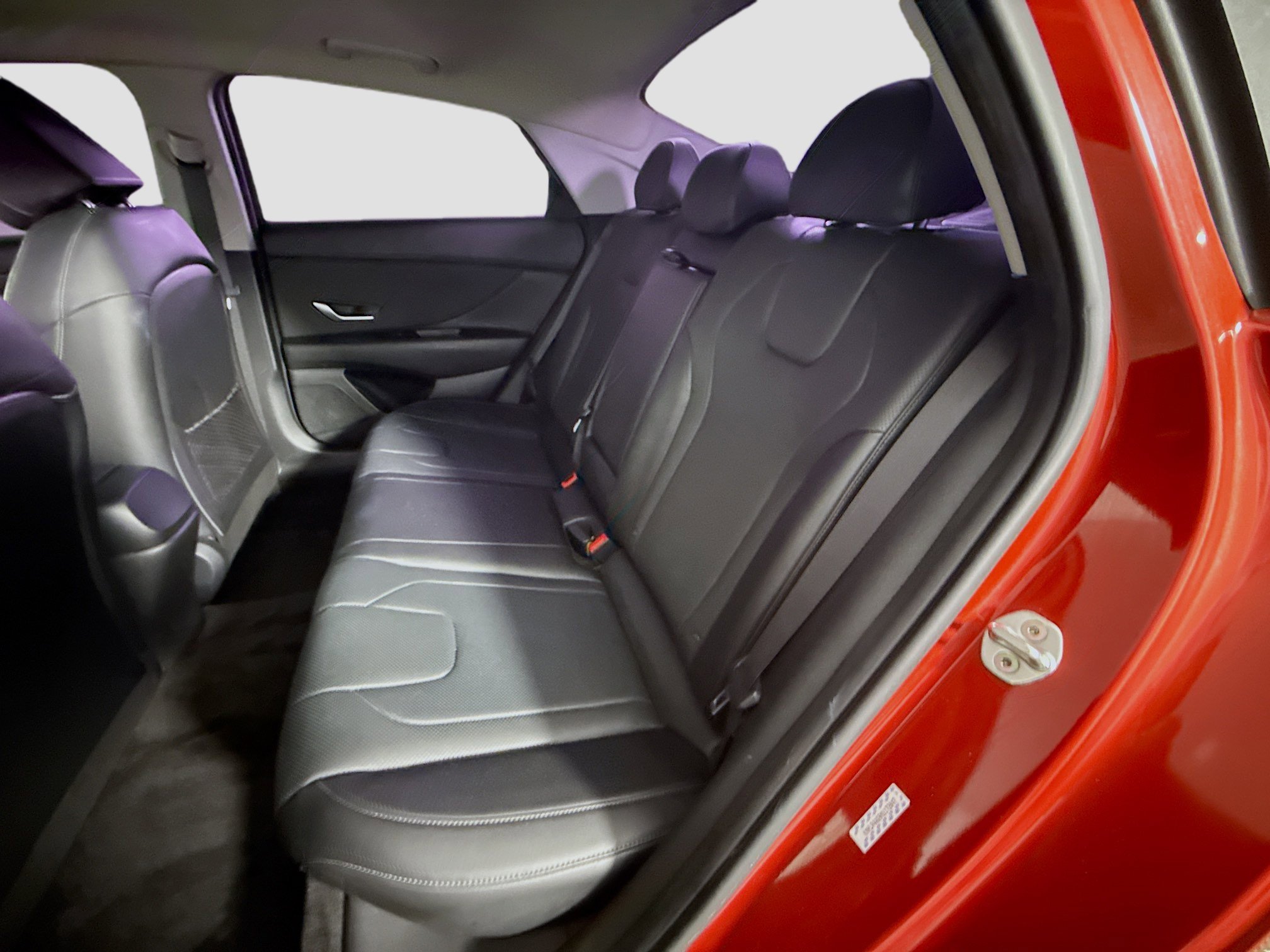 Used 2021 Hyundai Elantra Limited image 25